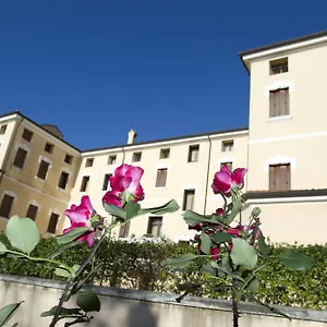 https://villa-scalabrini.hotelinveneto.com